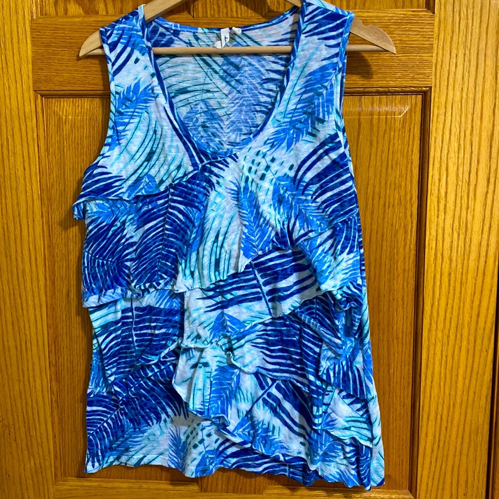 Nice Willow Bay tank with ruffles, size L, I wear it under my black cardigan